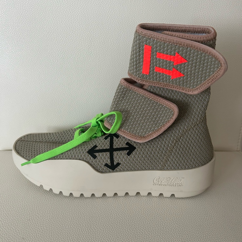 OFF-WHITE